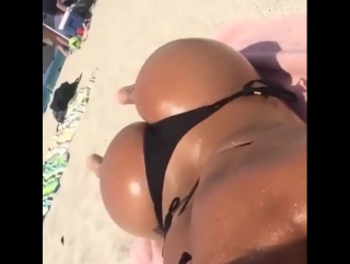 booty on the beach1